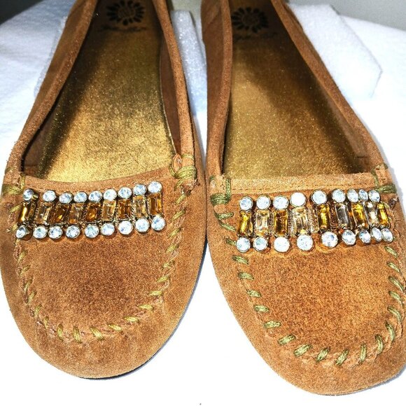 YELLOW BOX RETRO LEATHER SLIP ON FLATS BEADED JEWELED ACCENTS ROUND TOE SIZE 8.5 - Picture 1 of 6